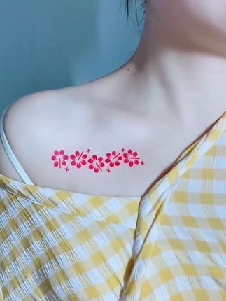 #闺蜜的纹身贴 #个性纹身图案 #这也太好看了 #适合女生的锁骨贴