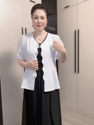大码女装#这样穿太好看了 #时尚穿搭 #爆款热卖中 @抖音小助手