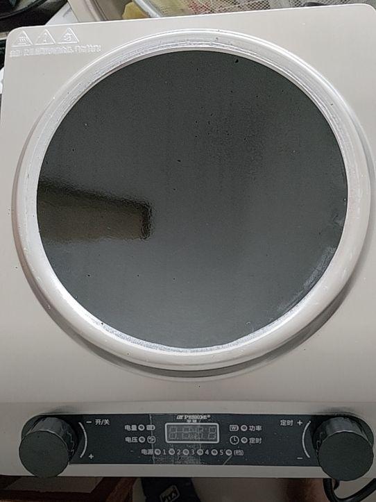 外观材质:外观材质太差,外壳有很大的安全隐患 做工质量:做工太差,外壳太薄有安全隐患#我在抖音买买买