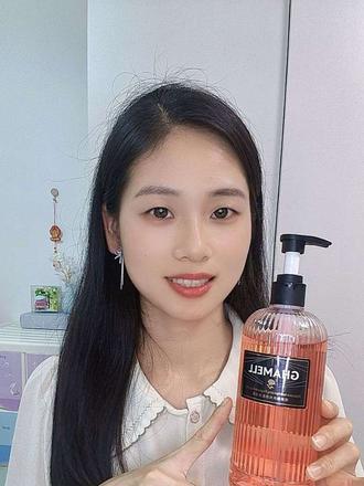 带着满满的花香,去拥抱春天 !
#GHAMELL玻尿酸水光香氛沐浴露 #戈赫玫洱玻尿酸水光香氛沐浴露 #香氛沐浴露 #水光沐浴露 #皮肤粗糙