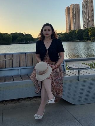 秋风吹走了夏日的浮躁,新的开始在秋天的画卷里展开,我会努力成为更好的自己🌷🌷🌺……定格美好瞬间,