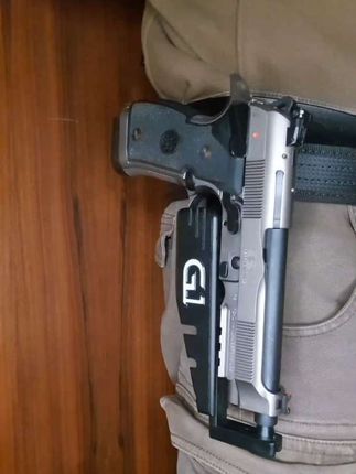 你觉得那款手枪最好看? #武器科普 #海外合法拍摄