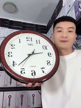 #挂钟 #挂钟客厅简约