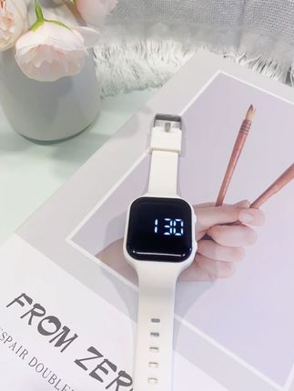 9大功能切换学生手表⌚️到手才这个价👇#学生手表推荐 #平价好物 #防水 #充电 #开学季采访一下