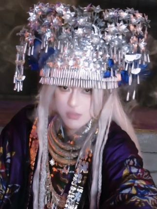 姐姐你看看我吧 #少数民族风情 #苗寨 #苗疆少年 #万岁山武侠城