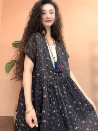 #谁穿谁好看#仙女必备 #美出高级感 museguhui/木色古汇256030碎花连衣裙黑色夏季印花时尚女装#气质穿搭 #显瘦穿搭