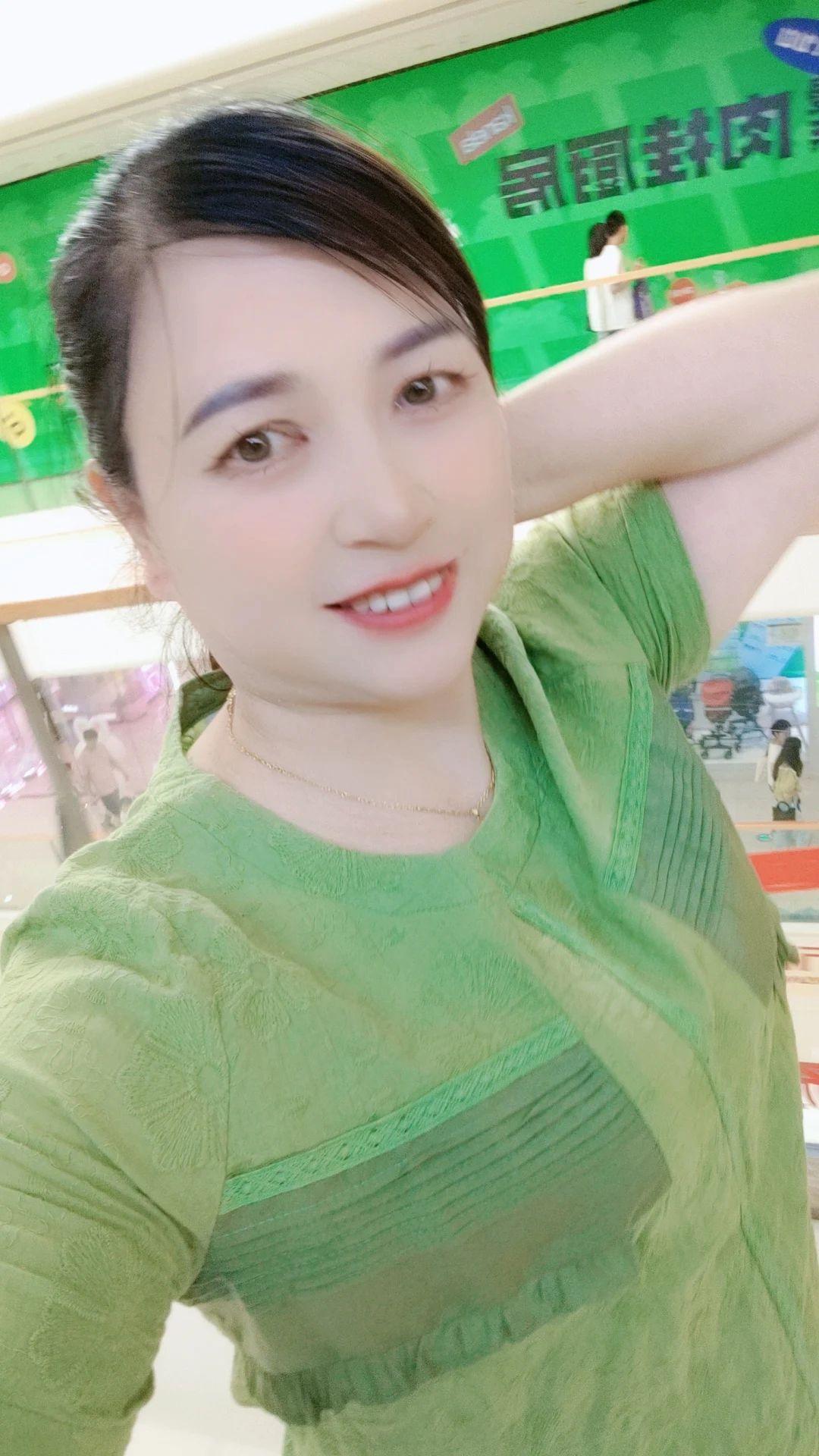 忍不住听了九天九夜,#祝大家笑口常开 #自拍 #上个热门呗 @上热门🔥🔥🔥