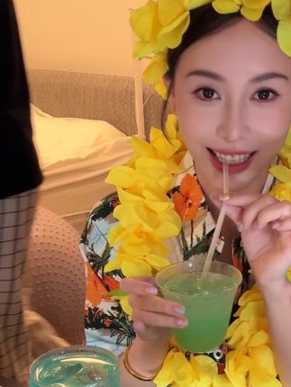 今天斥巨资邀请了嘉宾 #宵夜时间 #特调 #鸡尾酒 #居家调酒日记