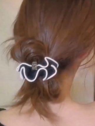 牛奶木耳边发圈 #牛奶木耳边发圈#头饰发饰#洋气减龄#美出高级感#美出新高度@艳姐好物