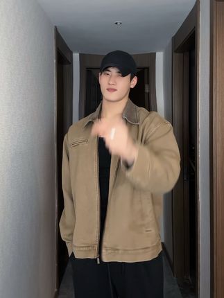 哥们衣柜该添新衣了 #休闲穿搭 #复古夹克 #帅就完事了