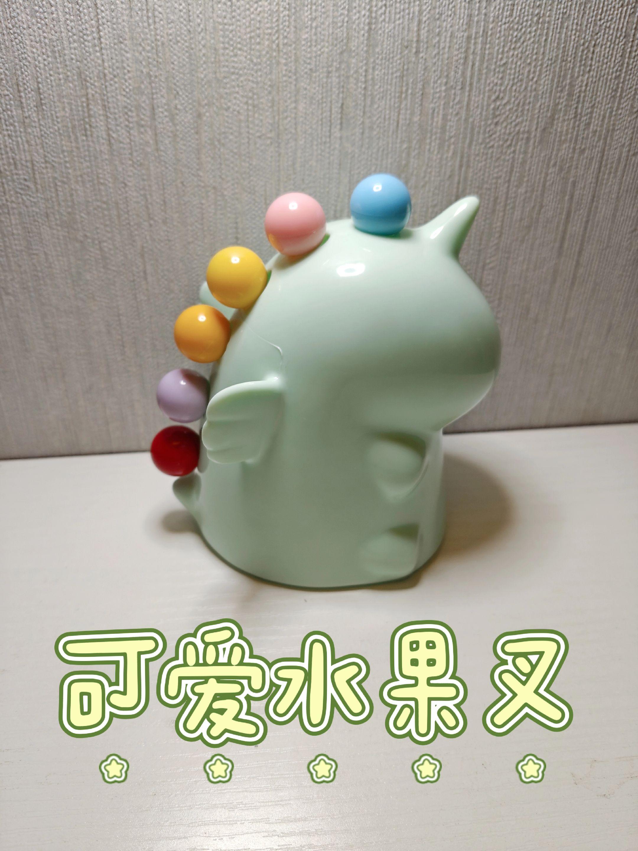 #可爱水果叉#吃水果的仪式感 一共6个小叉子呢……
