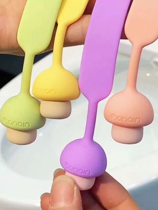 马桶提盖器家用卫生间揭盖不脏手可爱,手提翻盖防脏手#卫生间好物 #提盖器 #马桶伴侣