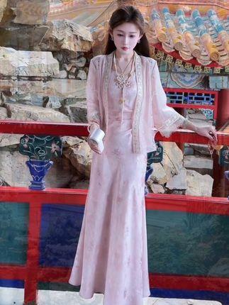 #新中式穿搭 #太美了#温柔风穿搭 #粉色控 #两件套
