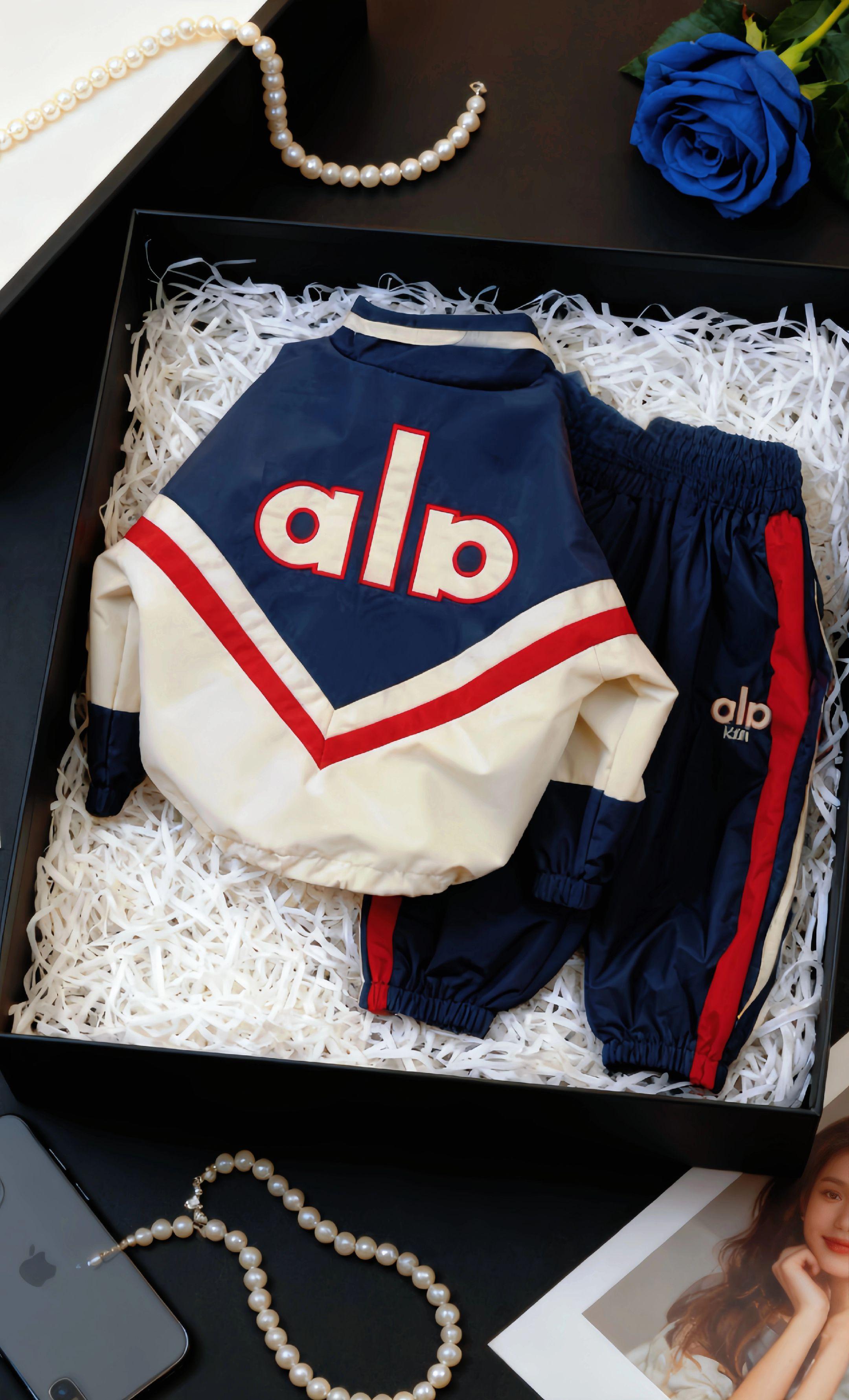 #高品质童装 #潮男小孩服装 #潮酷穿搭 #韩风童装@抖加🔥上热门🔥dou+🔥热点宝 男童 #运动装备@抖音小助手 @抖加 🔥上热门