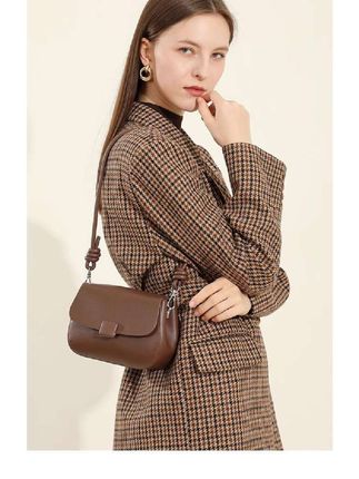 #dou上热门 高级感爆款小包包女大容量2025新款小众百搭腋下单肩包女士斜挎包#单肩包 #包包推荐 #小众设计感 #斜挎包@DOU+小助手 @抖音小助手