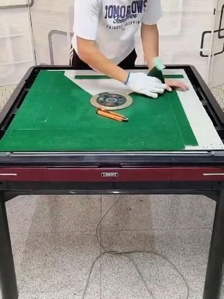 麻将桌布褪色变形有破洞的不要扔掉了换个台布就可以了