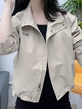 40岁的姐姐就老喜欢穿这种夹克外套,她说休闲又百搭,怎么穿都不会出错,而且老洋气了#休闲减龄穿搭 #翻领夹克外套 #中年妈妈穿搭 #洋气妈妈装 #短款外套