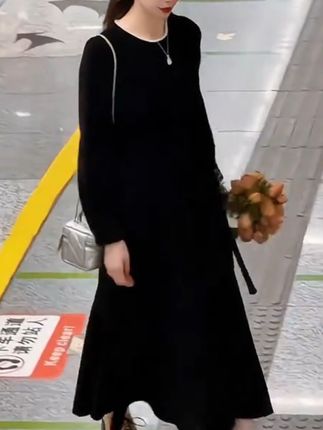 初秋胖mm时尚风拼接款设计感圆领小黑裙系带名媛千金风休闲小黑裙#小黑裙 #连衣裙 #收腰连衣裙#圆领t恤 #穿出高级感