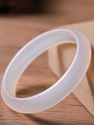 【周大生玉石旗舰店】天然白玛瑙雪淞白月光手镯冰种高冰正圈手镯子#手镯 #手镯女款玉 #玉石魅力 #女友礼物 #白月光手镯翡翠