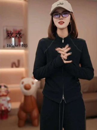 双头拉链修身运动套装#春秋新款 #女装穿搭 #显高显瘦穿搭 #百搭显瘦 #减龄气质