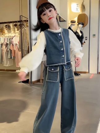 #上热门 #女童套装 #萌娃穿搭 #潮童必备 #谁穿谁好看