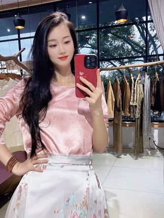 穿衣和穿搭是两个概念。