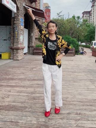 喜迎国庆,祝福伟大的祖国繁荣昌盛,人民生活幸福安康!