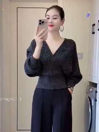 秋季新款时尚显瘦气质女士网红洋气两件套百搭款#如果上班都穿流光高智风#跟抖音趋势榜学变美#早秋穿搭公式来了#早秋中性风穿搭#穿出高级感