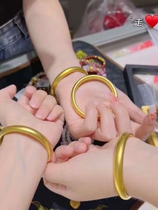 8M合金古法手镯!泥鳅背厚重精工,百搭还不掉色,日常戴超有范儿~#经典传承手镯 #女士配饰推荐