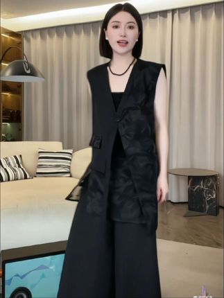#时尚女装#气质显瘦套装#高品质女装#精致优雅#谁穿谁好看
