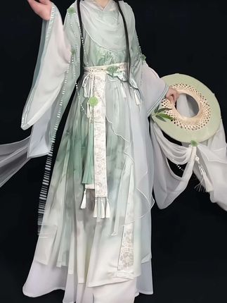 「扶筠」小师妹,我修的可是无情道~#古风 #仙侠 #东方美学 #汉服 #私设