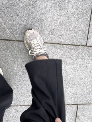 也是到了穿对对袜的时候了🤣🤣 #太真实了 #意识到自己不再年轻