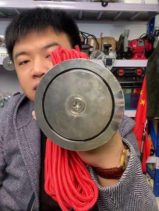 D90打捞神器9公分强磁打捞磁铁超强大吸力磁铁#强磁打捞 #强磁打捞神器 #强磁吸盘 #强磁捞铁 #户外强磁