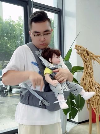 新手带娃还能解放双手 #母婴好物 #腰凳 #带娃出行