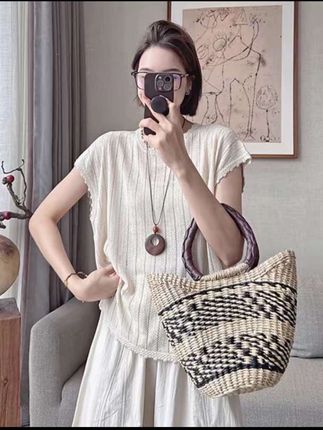 #针织衫#气质穿搭 #短袖t #宽松有范 #简约大气 时尚气质百搭夏季2025年新款潮流设计感宽松日常通勤休闲女装上衣