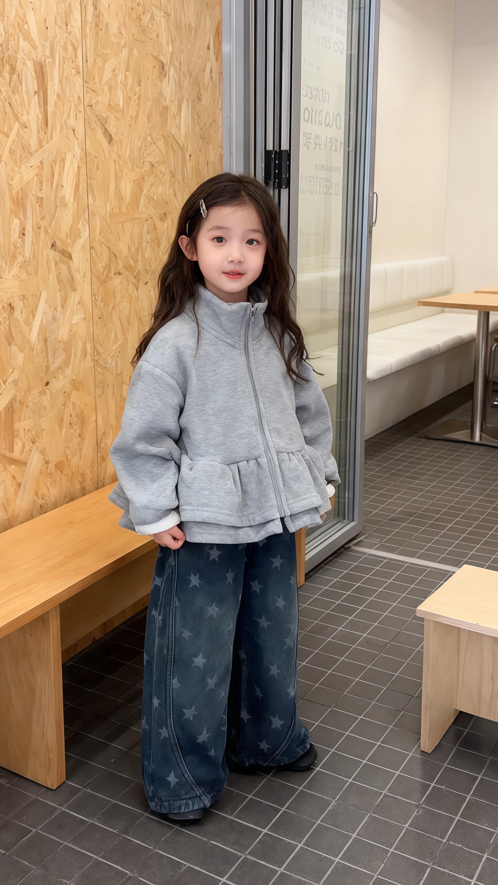#这个秋天被琥珀系治愈了#早秋才是甜妹的主场#秋冬穿搭和饰品搭配来了#小个子秋冬穿搭#秋季不露腿穿