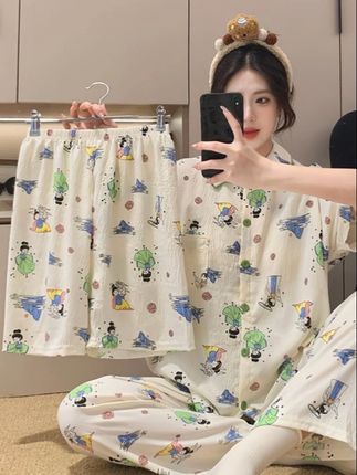 这套带胸垫衬衫领古风印花三件套睡衣绝绝子~ 自带胸垫免穿文胸,舒适度拉满吧奶呼呼的配色+可爱国风图案,宅家穿仿佛穿越古代小闺房#国风睡衣 #居家穿搭 #舒适睡衣推荐 #古风好物#夏季穿搭