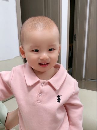 我们都在养一个小时候的自己 以爱的名义宴请小时候的自己 慢慢长大吧我的儿子 这个世界不缺大人#宝妈情感共鸣 #萌娃穿搭 #高品质童装 #潮童穿搭 #早秋穿搭