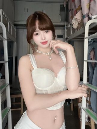 新造型^_^ #胸衣 #pose摇 #美少女小欣#奥丽侬 #内衣分享