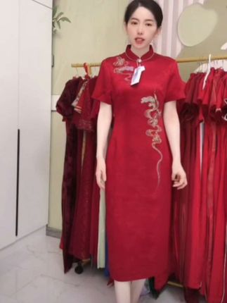 #优雅气质 #婚庆礼服 #改良旗袍穿搭 #高贵优雅 #旗袍连衣裙