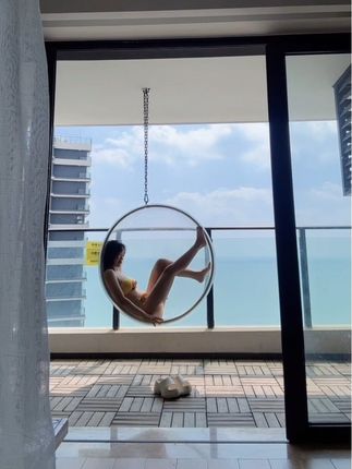 #海滩🏖 #海岛 清醒的女人只做三件事 钱,健康,内心的平静#大海蓝天 #海上古堡