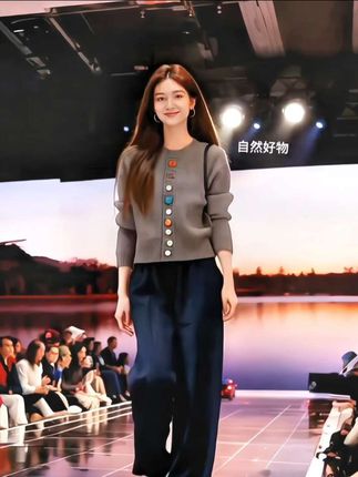 2025新款毛衣+阔腿裤套装#春秋穿搭 #时尚穿搭女装 #穿搭不重样 #高级感穿搭 #每日分享