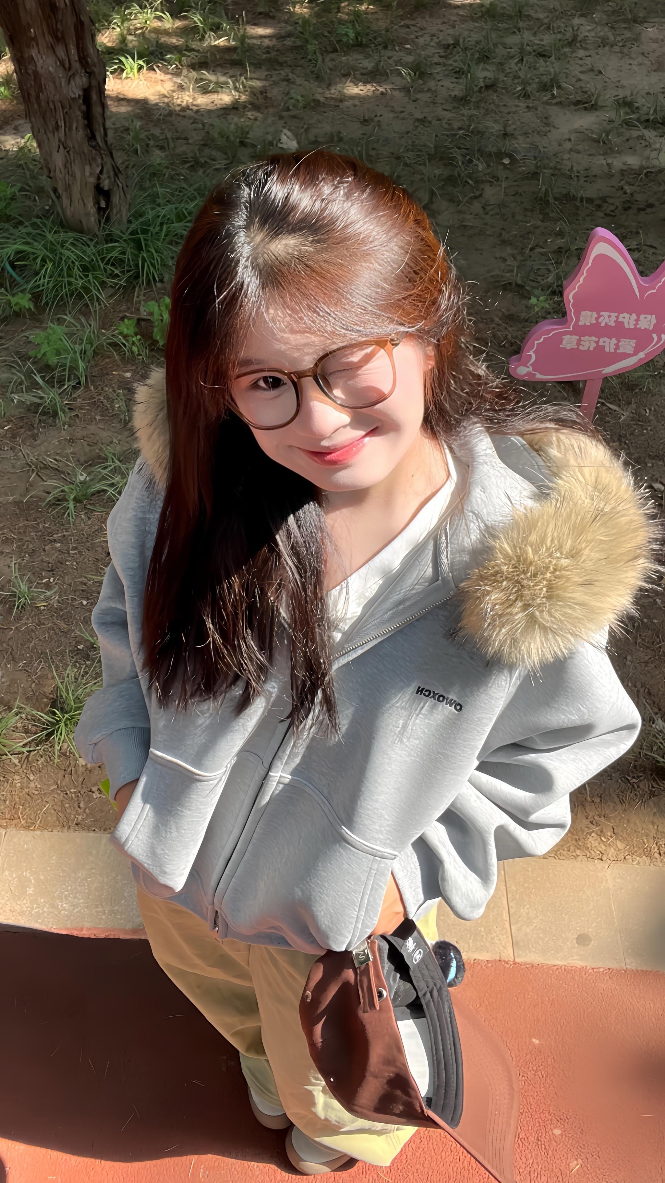 缘分这种东西 太随便就会错过 太认真就会难过#livephoto #甜妹 #ootd穿搭