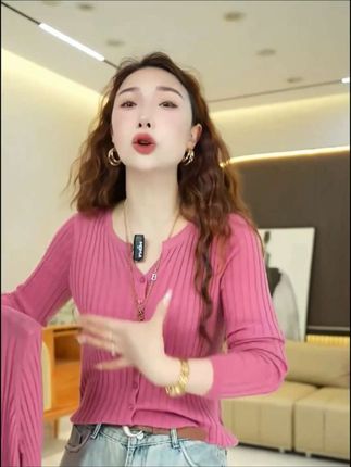 #针织衫 #减龄气质 #洋气减龄 #秋季穿搭 #美出高级感