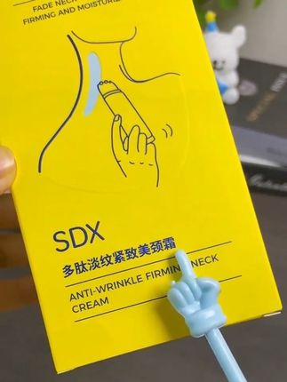 #好物推荐🔥 #强烈推荐 想要完美脖颈嘛~快入手同款SDX滚珠紧致小金管美颈霜🔥#女生必备 #种草好物 #每日分享