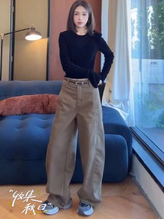 我天早秋穿这套真的美出天际 一套上身舒适走洋气#高级感穿搭 #通勤搭配 #简约穿搭#早秋三分钟出门不是梦 #套装显瘦穿搭@抖加🔥上热门🔥dou+🔥热点宝 @DOU+小助手 @DOU+好生意