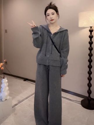 #高级感穿搭 【杨二迪专属】羊毛混纺慢跑套装上衣+休闲裤预显瘦宽松秋冬慵懒感#休闲减龄穿搭 #百搭显瘦 #运动穿搭 #秋冬氛围感穿搭