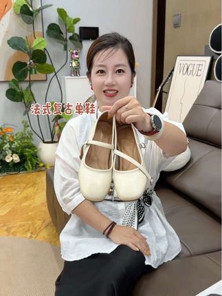 #一脚蹬 #鞋子搭配 #爱了爱了 #脚宽脚胖都可以
