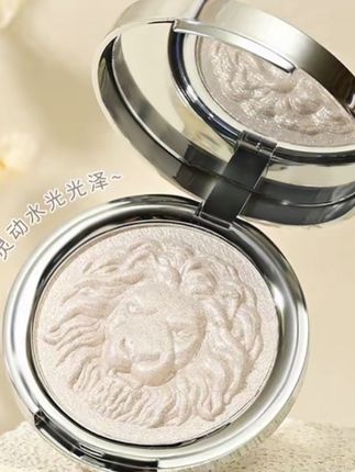真的很难不爱这个高光呀!用起来完全没有颗粒感!#高光 #原画师高光 #网感妆容 #网感妆容推荐 #平价彩妆