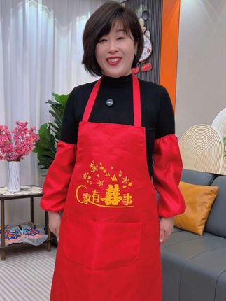 结婚过大寿办喜事,可以准备这款#红围裙 ,红红火火还有喜庆的文字,价格也很划算#围裙 #结婚围裙 #喜庆用品 #围裙罩衣